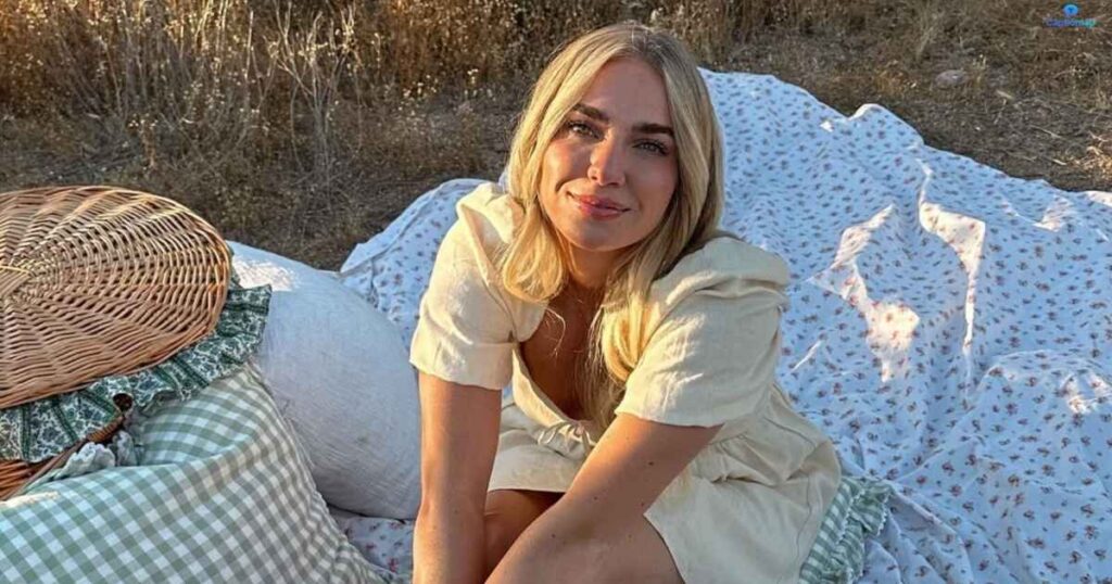 Emilie Kiser Social Presence